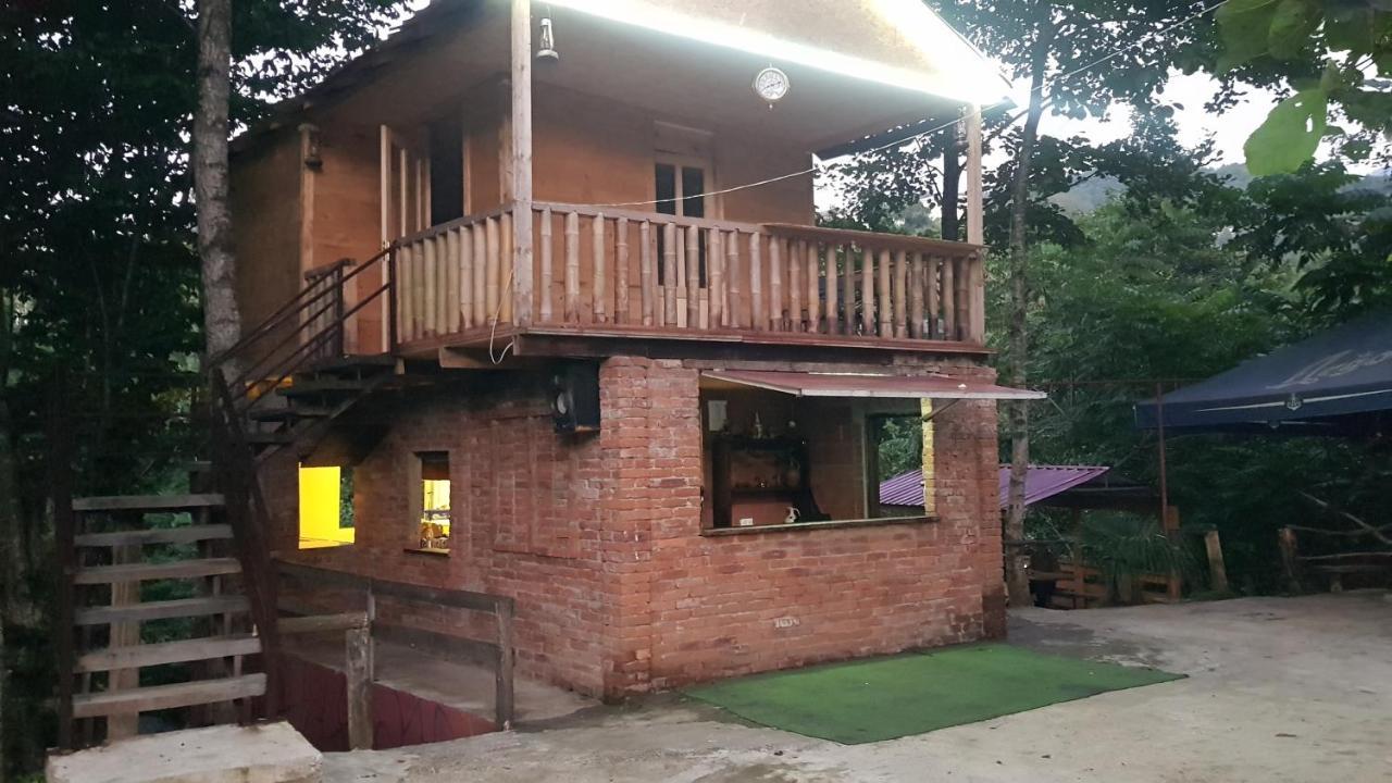 Oasis Gasamania Hotel Батуми Екстериор снимка